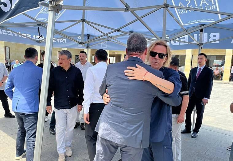Soner Arıca'nın Annesi Altun Arıca Vefat Etti: Kadir İnanır ve Erdoğan Arıca Ailesi Yas Tutuyor