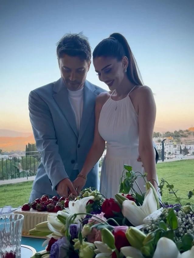 Tolga Güleç ve Spiker Öykü Cengiz, Bodrum'da Nişanlandıktan Sonra Nikah Masasında Birleşti