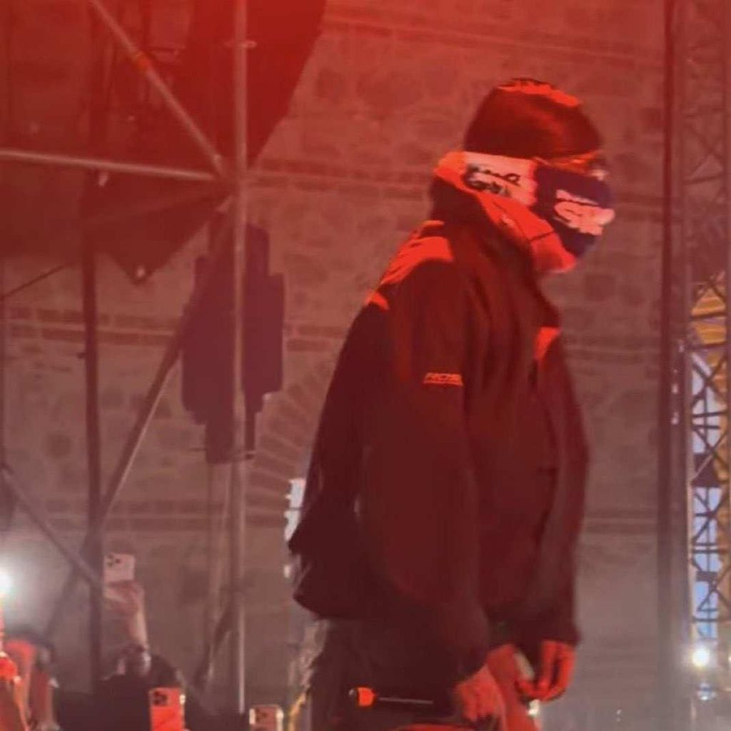 Travis Scott'ın İstanbul Konseri Hayal Kırıklığı Yarattı: Sahneye Dublör Mü Kullanıldı İddiaları Yükseldi