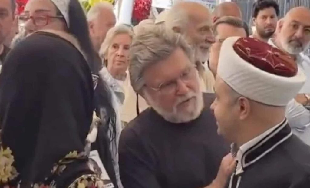 Zühal Yorgancıoğlu'nun Cenazesinde 'saf' Krizi: Kadınlar Da Erkeklerle Birlikte Namaz Kılmak İstedi