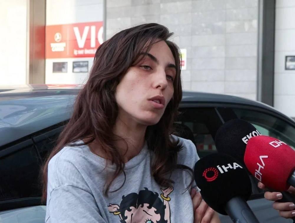Ahu Tuğba'nın Kızı Anjelik Calvin'den Vefasızlık Sitemi: Cenazesi Morgdayken Konuşmaya Başladılar