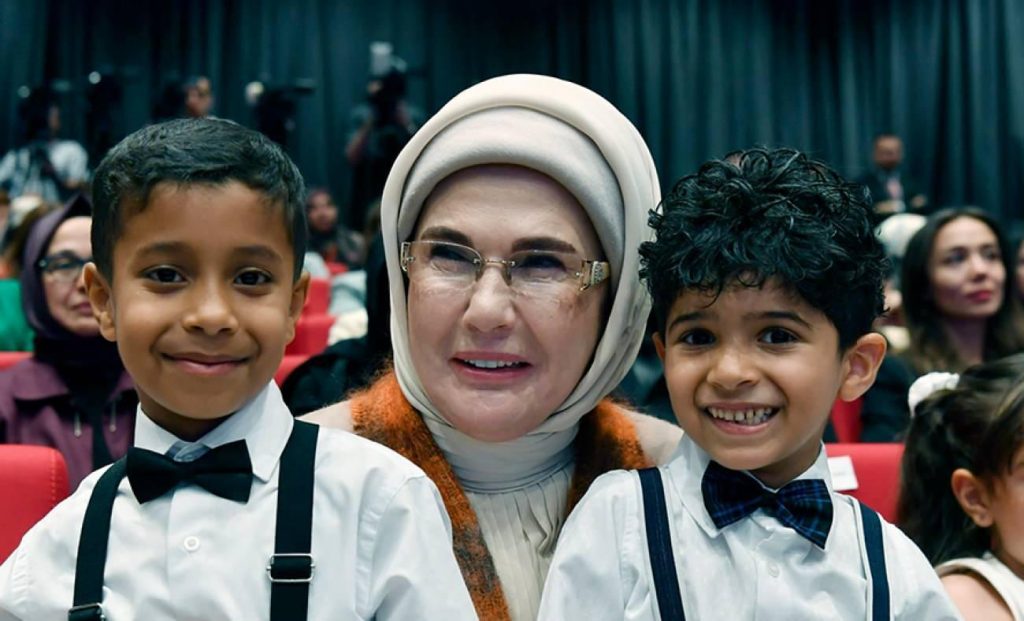 Emine Erdoğan'dan Koruyucu Aile Vizyon Çalıştayına Dair Mesaj
