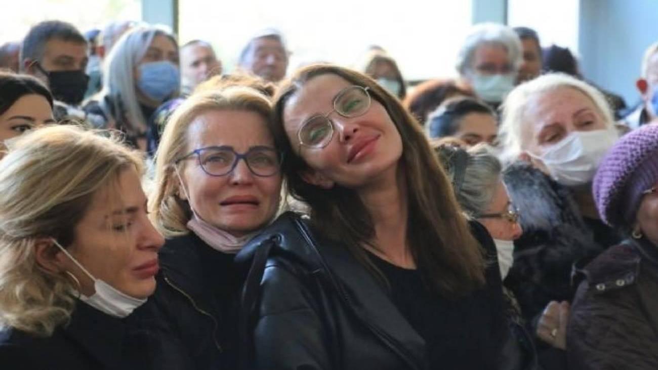 Özge Ulusoy, Babasının Trafik Kazasının Ardından Verdiği Hukuk Mücadelesini Anlattı