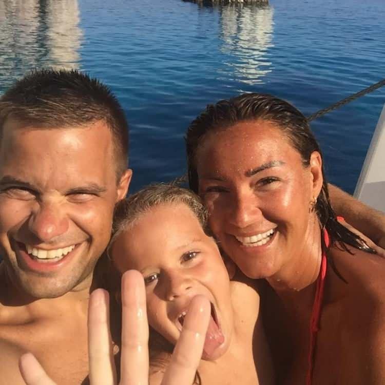 Pınar Altuğ'dan Dikkat Çeken Yanıt: 'Kapalılara Karşı Ön Yargınız Var' Yorumu Gündem Oldu