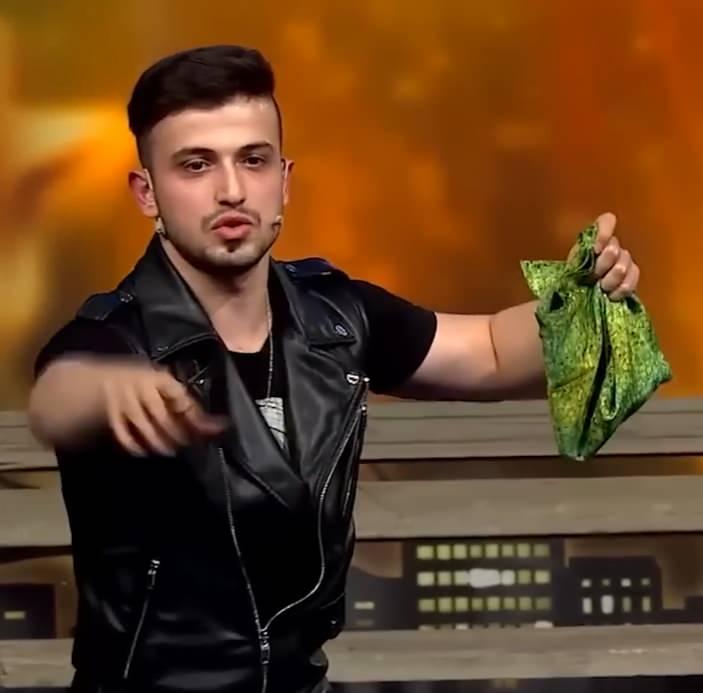 Sihirbazlık Yarışmasıyla Tanınan İsim Evinde Uyuşturucuyla Yakalandı