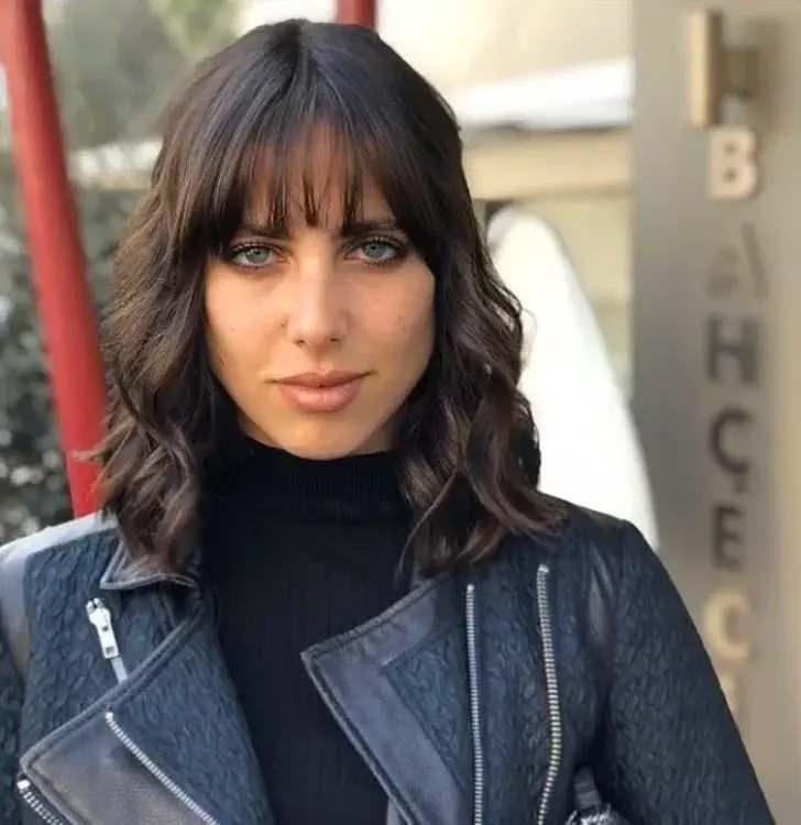 Zehra Çilingiroğlu'ndan Trabzon Paylaşımı: Keşan Başörtüsüyle Dikkat Çekti
